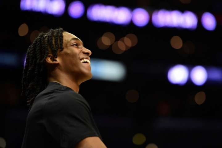 开云在线-升级侧翼？美媒模拟交易：湖人得到特伦斯-曼恩 送出2将+32年次轮