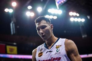 开云-2年前的今天：易建联在个人社媒宣布退役 结束自己21年篮球生涯