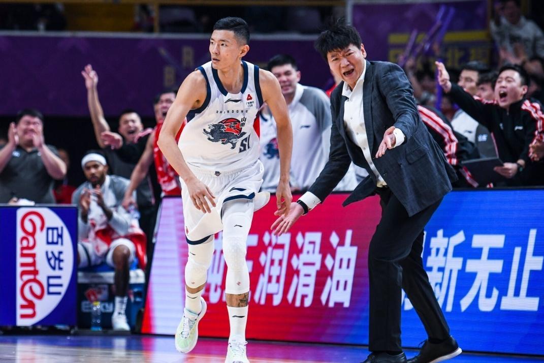 开云在线-山东男篮挺进杯赛四强，陈林坚爆发，说明书已找到？