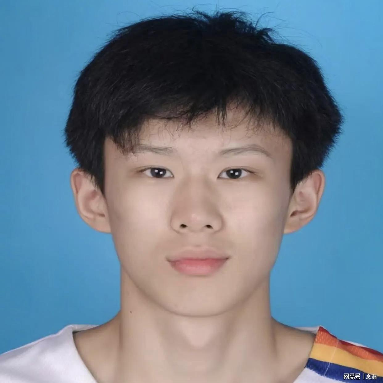 开云在线-曝U18男篮核心改名+改年龄参赛！连名带姓全都改 疑似2次改小4岁